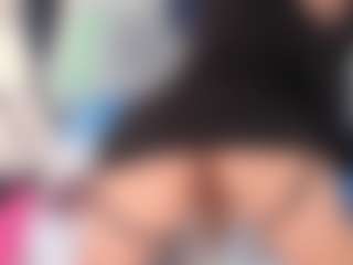 Live cam show with Katherin - Raven Hair on AdultVida.com