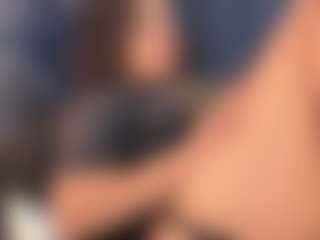 Live cam show with Katherin - Raven Hair on xDating