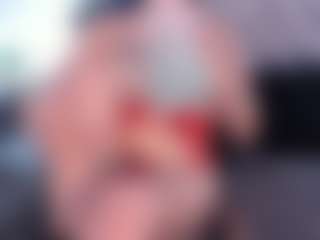 Spettacolo in cam dal vivo con Kathy - Brown Hair MILF su Camsoda
