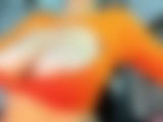 Live cam show with Rebe - Spy Granny on AdultVida.com