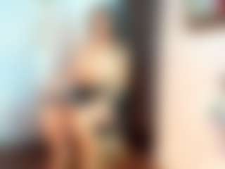 Live cam show with Rebe - Mature on madthumbs