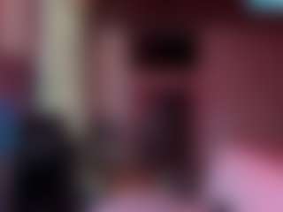 Live cam show with Iluvsaffire Bleu - Shaved Pussy on Lustler