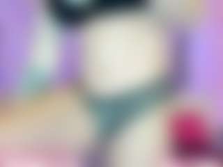 Live cam show with Kandiss - Small Ass on camtv