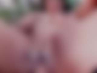 Live cam show with amanda-foxx - Big Nipples on TeamSkeetLive
