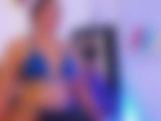 miadanielss's Live Sex Cam Show