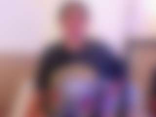 miadanielss's Live Sex Cam Show