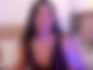 miadanielss's Live Sex Cam Show