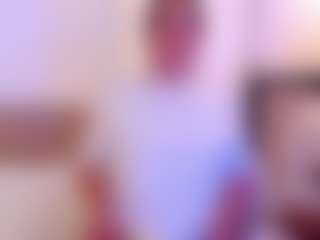 Live cam show with miadanielss - Brown Hair MILF on chickslive.net