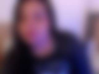 miadanielss's Live Sex Cam Show