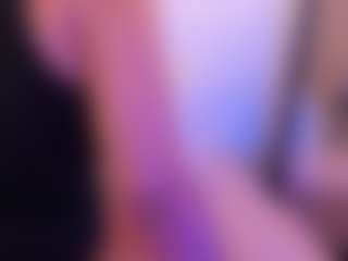 miadanielss's Live Sex Cam Show