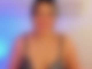 miadanielss's Live Sex Cam Show