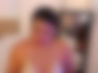 miadanielss's Live Sex Cam Show