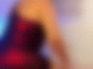 Live cam show with miadanielss - Cosplay Curvy on Camsoda