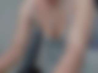 Live cam show with Tamy Bennett - Sexy on SxyPornLive
