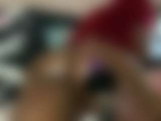 cherryslushy MILF webcam performer live streaming