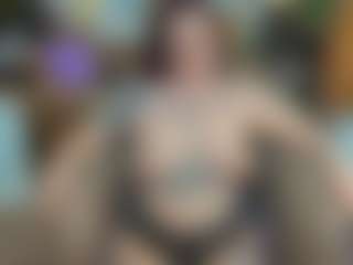 Live cam show with TinyToni - Gamer on Fit Hotties