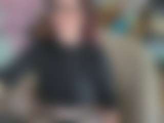 TinyToni MILF webcam performer live streaming