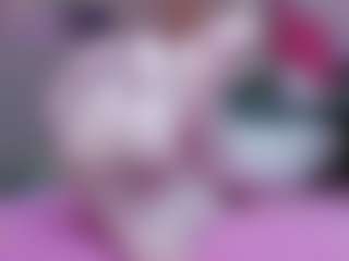 Live cam show with LexyGold - Blue Eyes on fapnchat