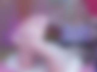 Live cam show with LexyGold - Princess on CamwithHer