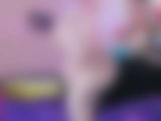 Live cam show with LexyGold - Blonde Hair Middle Aged on xplaylive.com