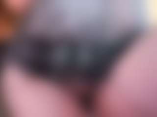 Live cam show with LadyAndTranny - Facesitting on dropp.cam
