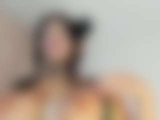 Live cam show with luuciana - Plug on madthumbs