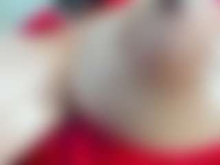 Live cam show with luuciana - Nails on TeamSkeetLive