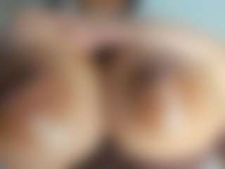 Live cam show with luuciana - Grandes Tetas on Camsoda.co