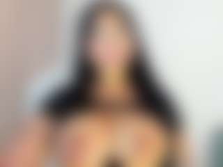Live cam show with luuciana - Grandes Tetas on livesuperchat.net