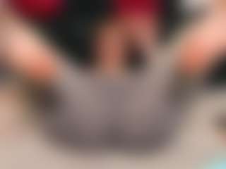 Live cam show with Natasha Kim - Nails on Camsoda