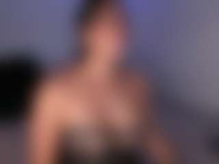 DEEPTHROAT SLUT's Live Sex Cam Show