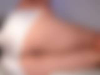 DEEPTHROAT SLUT's Live Sex Cam Show