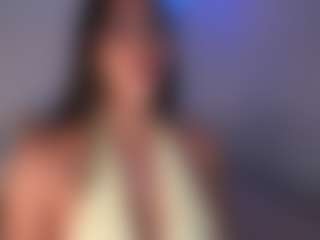 DEEPTHROAT SLUT's Live Sex Cam Show