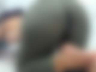 Live cam show with roxyrebeld - French on live18s.com