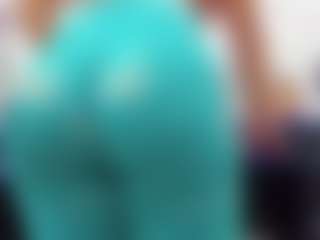 Live cam show with roxyrebeld - French on AdultVida.com