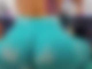 Live cam show with roxyrebeld - French on TottyGirls