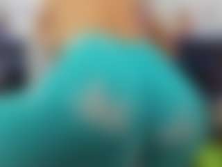 Live cam show with roxyrebeld - French on Gym Cam Girls