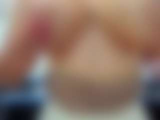 Live cam show with roxyrebeld - French on madthumbs