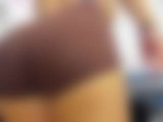 Live cam show with roxyrebeld - French on intimatelivegirls.com