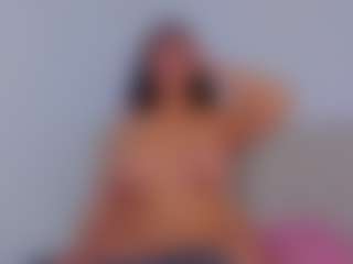 Live cam show with stephaniediaz - Camel Toe on CamwithHer