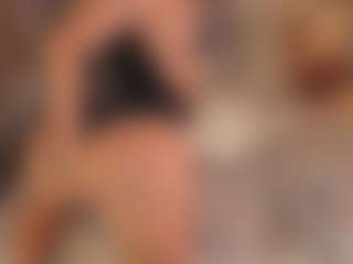 Live cam show with Luisa Baker - Fit on fuklive.com