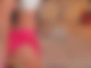 Live cam show with Luisa Baker - Muscle on Camsoda