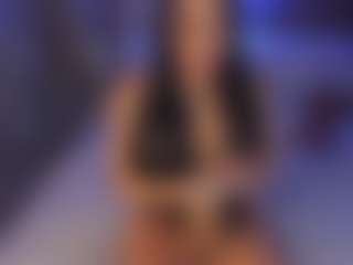 Live cam show with Luisa Baker - Fit on Stripli.com