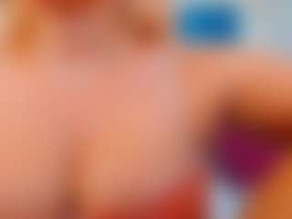 Live cam show with ninadee - Shaved on Camsoda