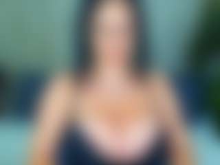 Live cam show with Queen Eva Maria - Latex on mypornchat.com