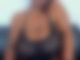 Live cam show with ArianaContee - Raven Hair on Mixed Magazine Live