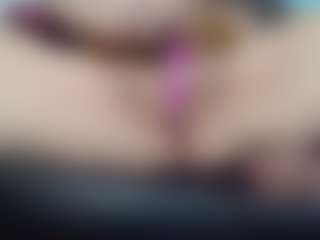 Live cam show with ireallysquirt - Thick on Milfs Live
