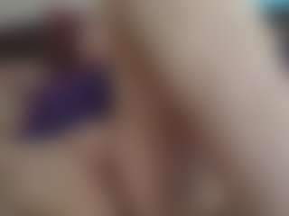 Live cam show with ireallysquirt - Moaning on CamSextacy