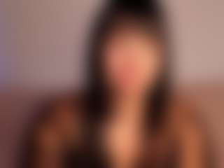 Live cam show with Amelie - Ass Bouncing on Camsoda