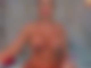 Live cam show with Mia wilddoll - Fit on alttransgirls